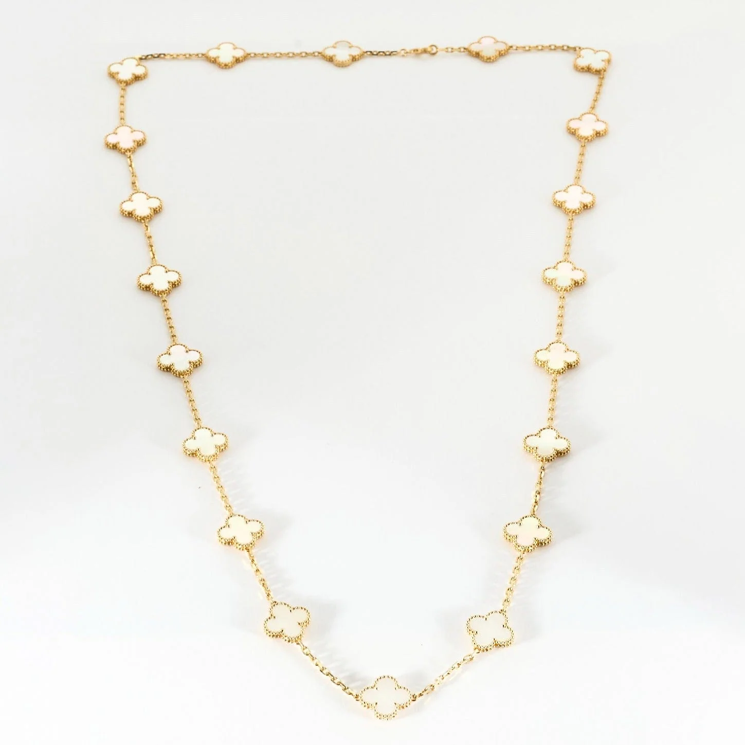 Collier Van Cleef & Arpels Alhambra 20 motifs nacre blanche or jaune — excellent état